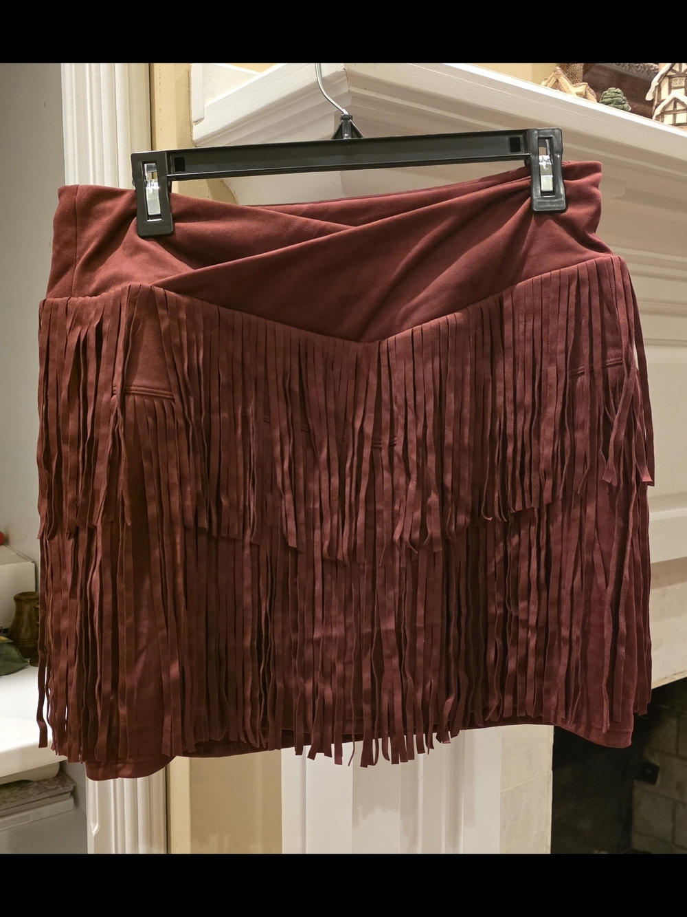 HALARA Burgundy Fringe Suede-Feel Mini Skirt